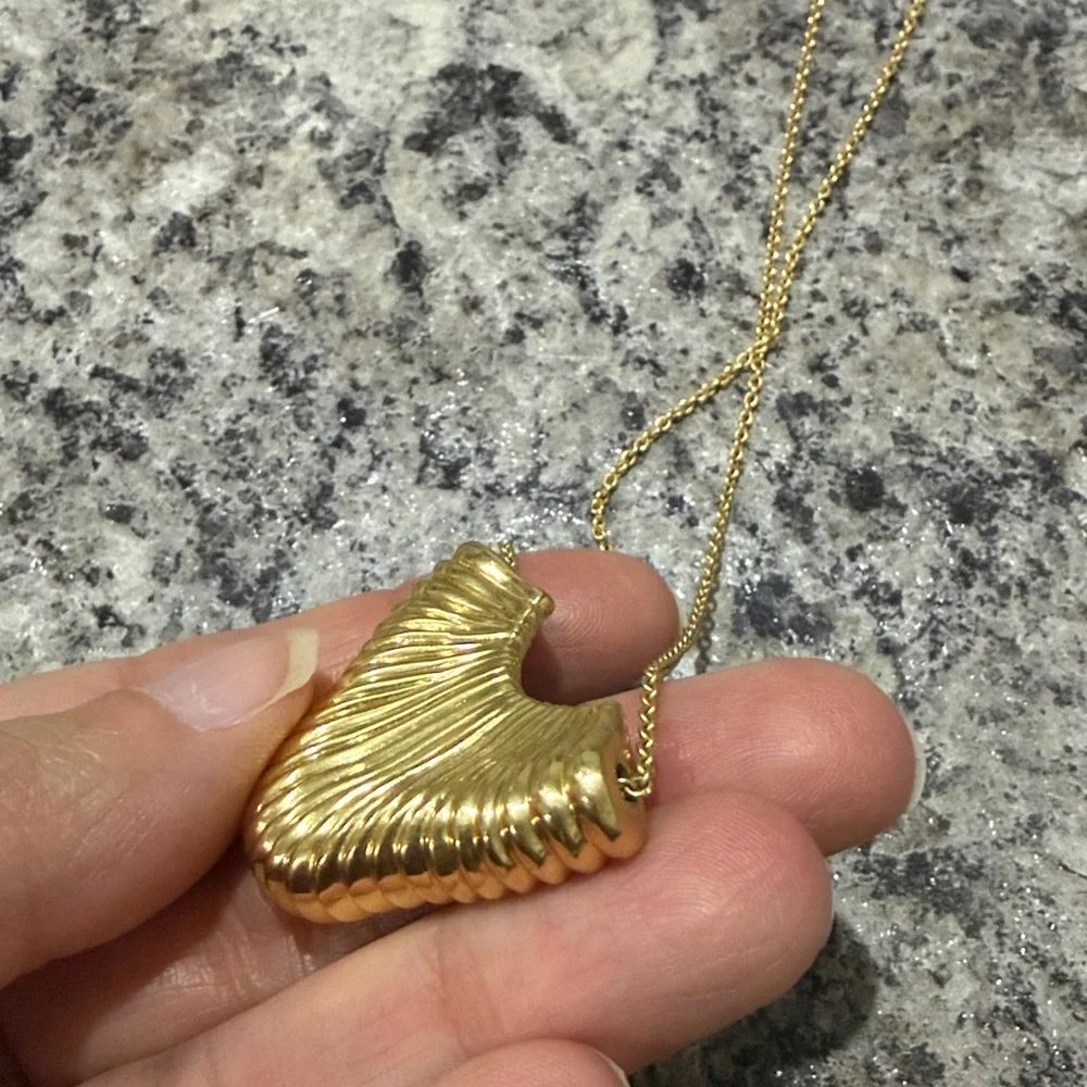 Sole Society Women’s Gold Chunky Textured Arrow Pendant 18
